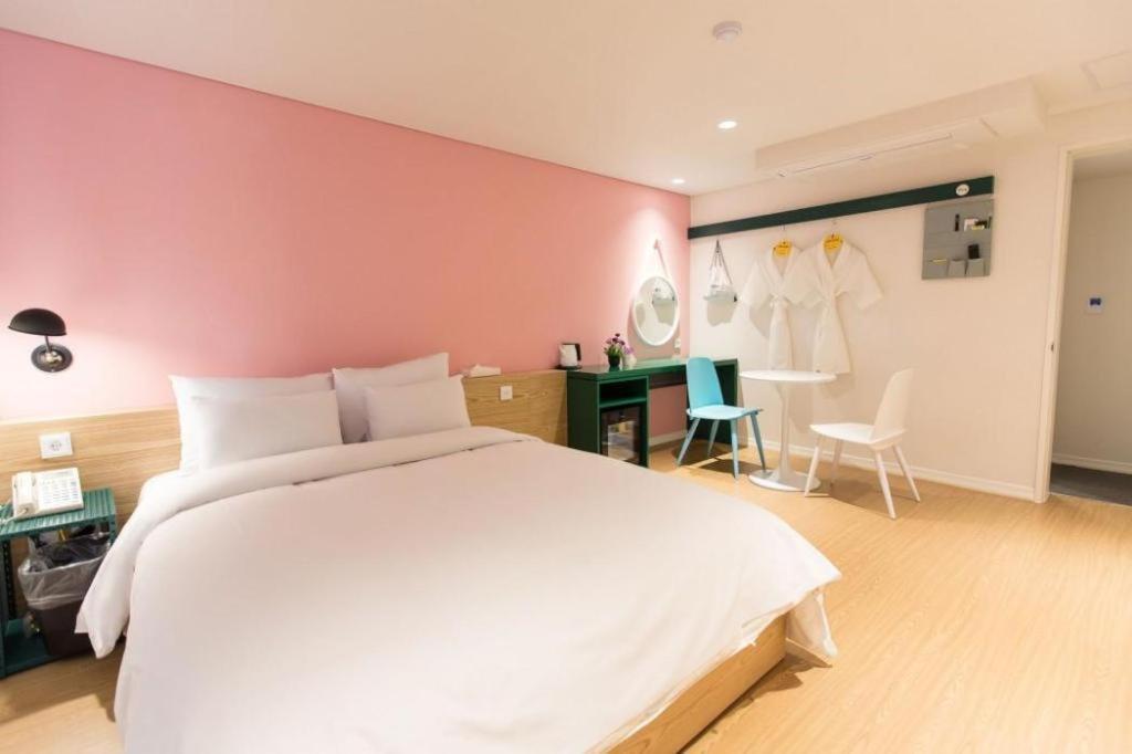 Hotel Yeogiuhtte Gyeongpo Gangneung Bagian luar foto